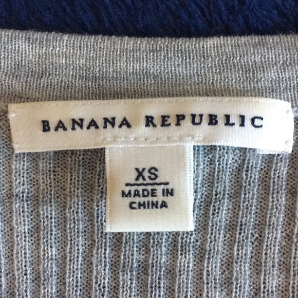 Banana Republic cardigan w/ modal spiral detailing - Picture 6 of 8